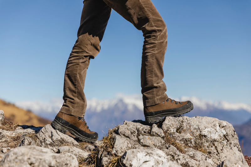 Composite Toe Vs. Steel Toe: What Is The Difference? | Overlook Boots