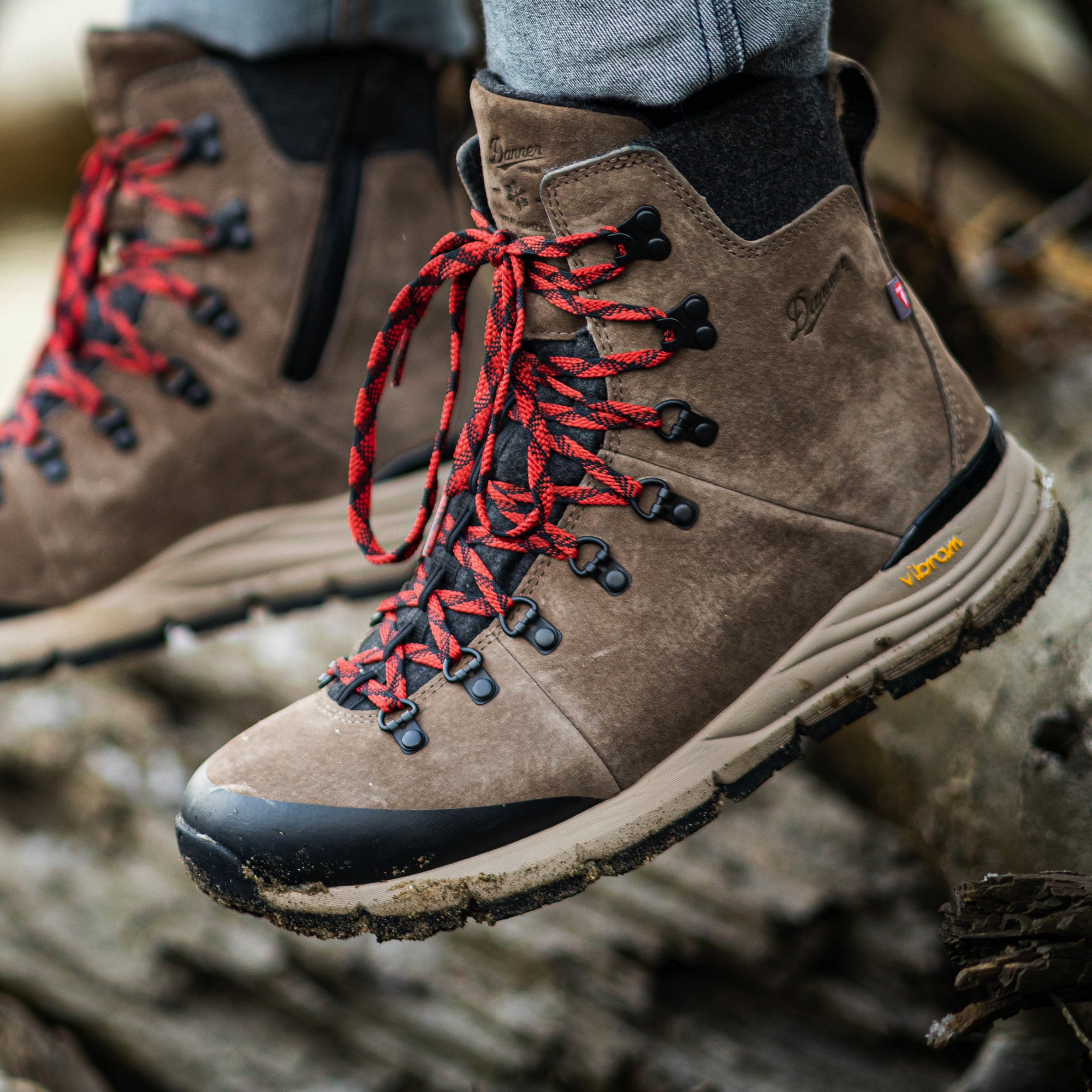Danner Men's Arctic 600 7" WP 200G Side-Zip Hiking Boot- Brown- 67338  - Overlook Boots